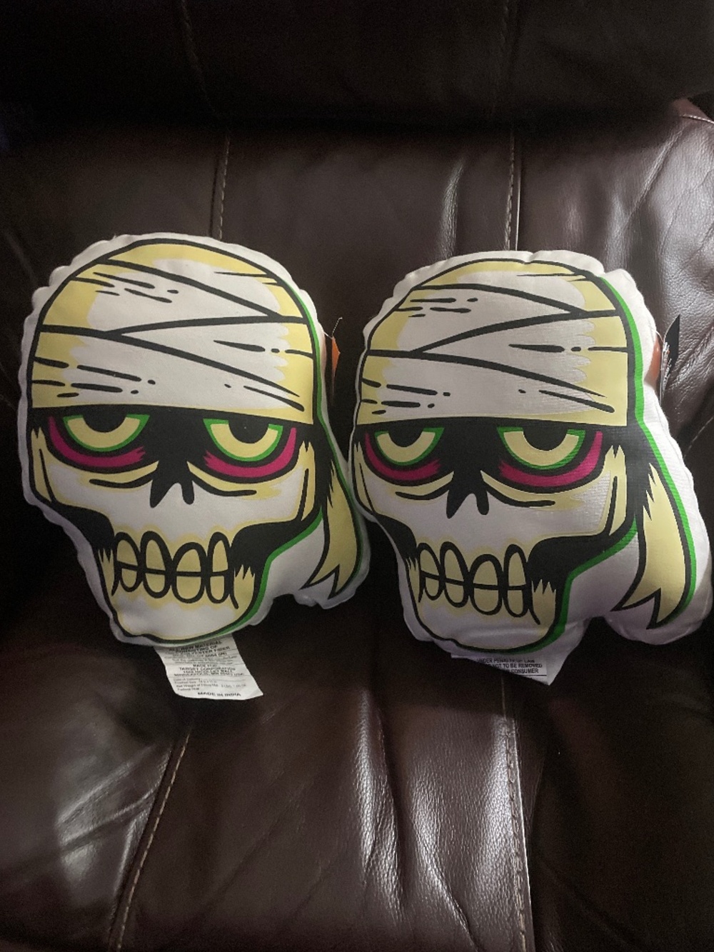 Hyde & Eek! Mummy throw pillow set
